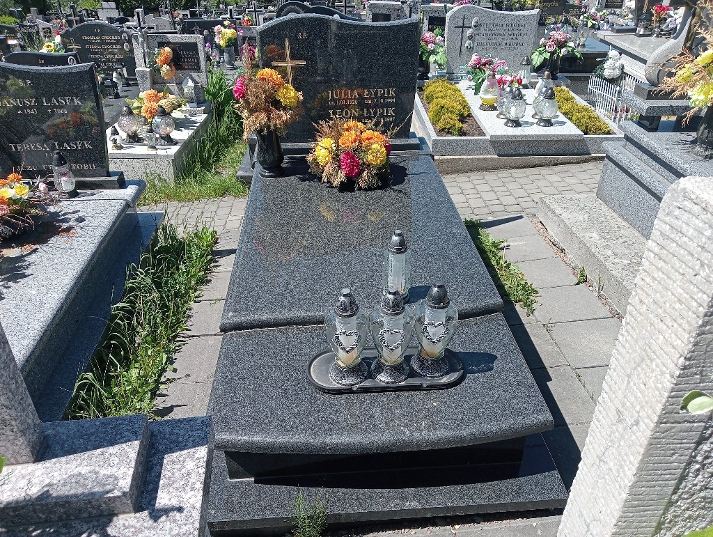Grób Leon Łypik