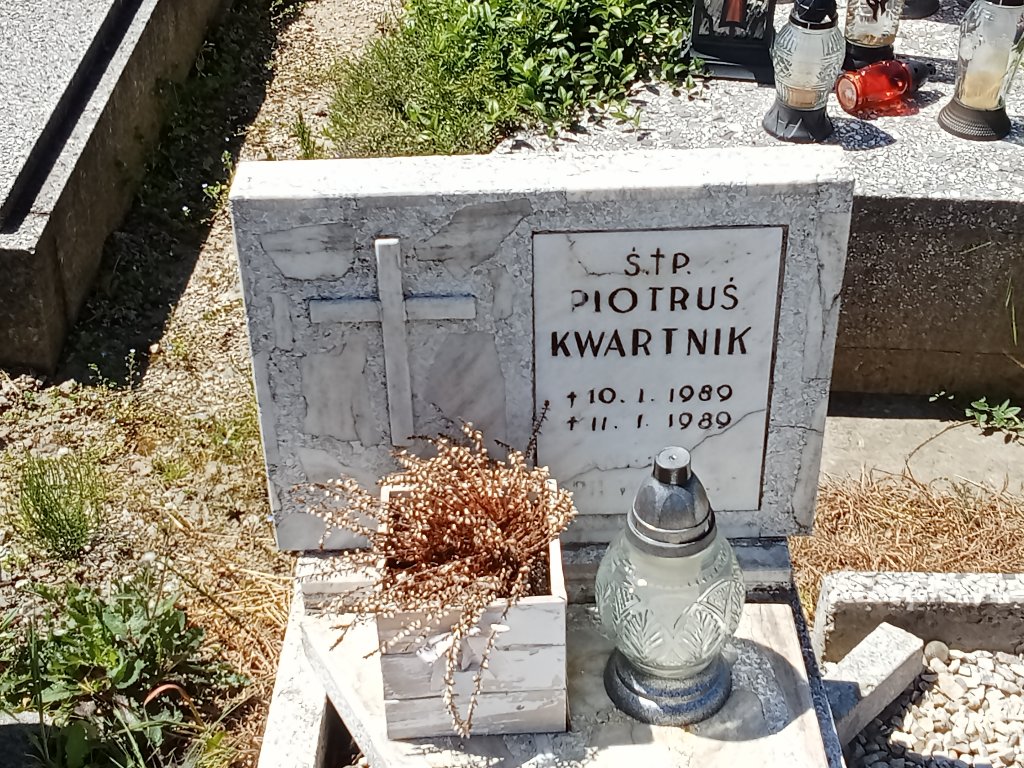 Piotr Kwartnik 1989 Stryszów - Grobonet - Wyszukiwarka osób pochowanych